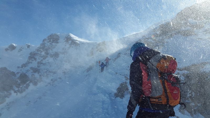 夢占いでの雪道を歩く意味とは？道行く先を占う夢の解析