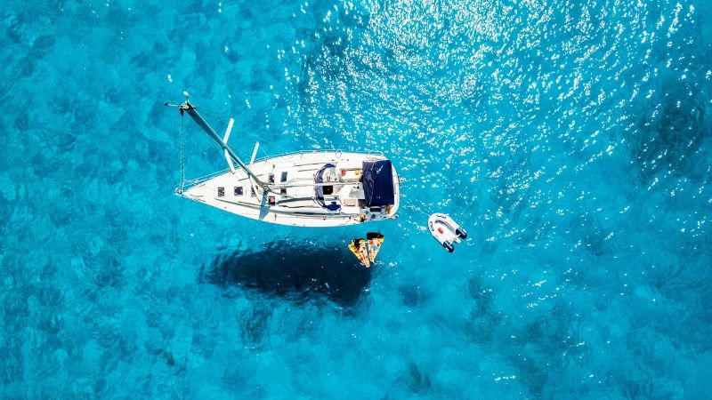 夢占いとボート – 水上の旅がもたらす精神的なメッセージ