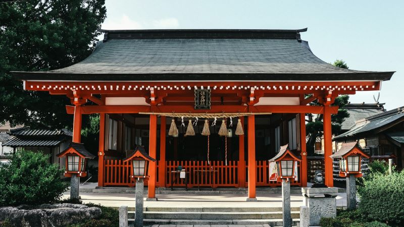 神社 雨 夢占い – 心のメッセージを読み解く