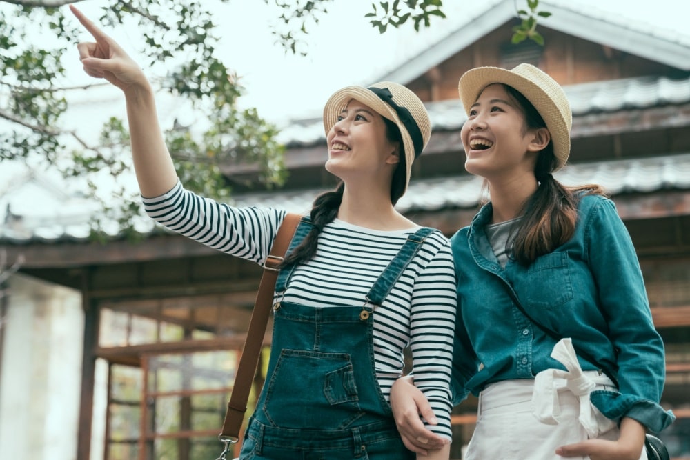 昔の友達が夢に出てきたのはなぜ?相手別・シチュエーション別の意味と心の整理法